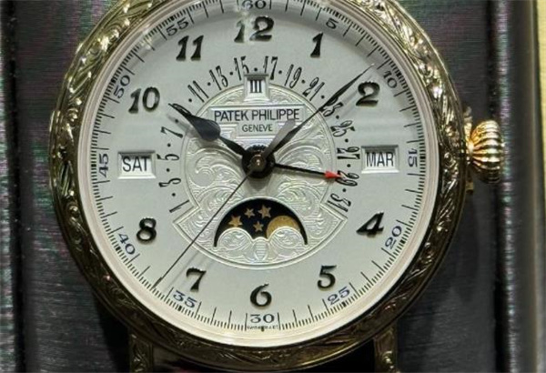 百达翡丽手表表盘有划痕处理方法深度解析
