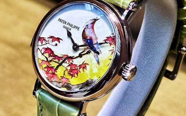 百达翡丽手表表带掉色怎么处理